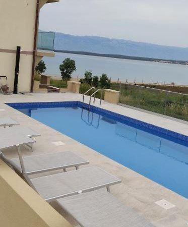 Villa Baric Nin Luaran gambar