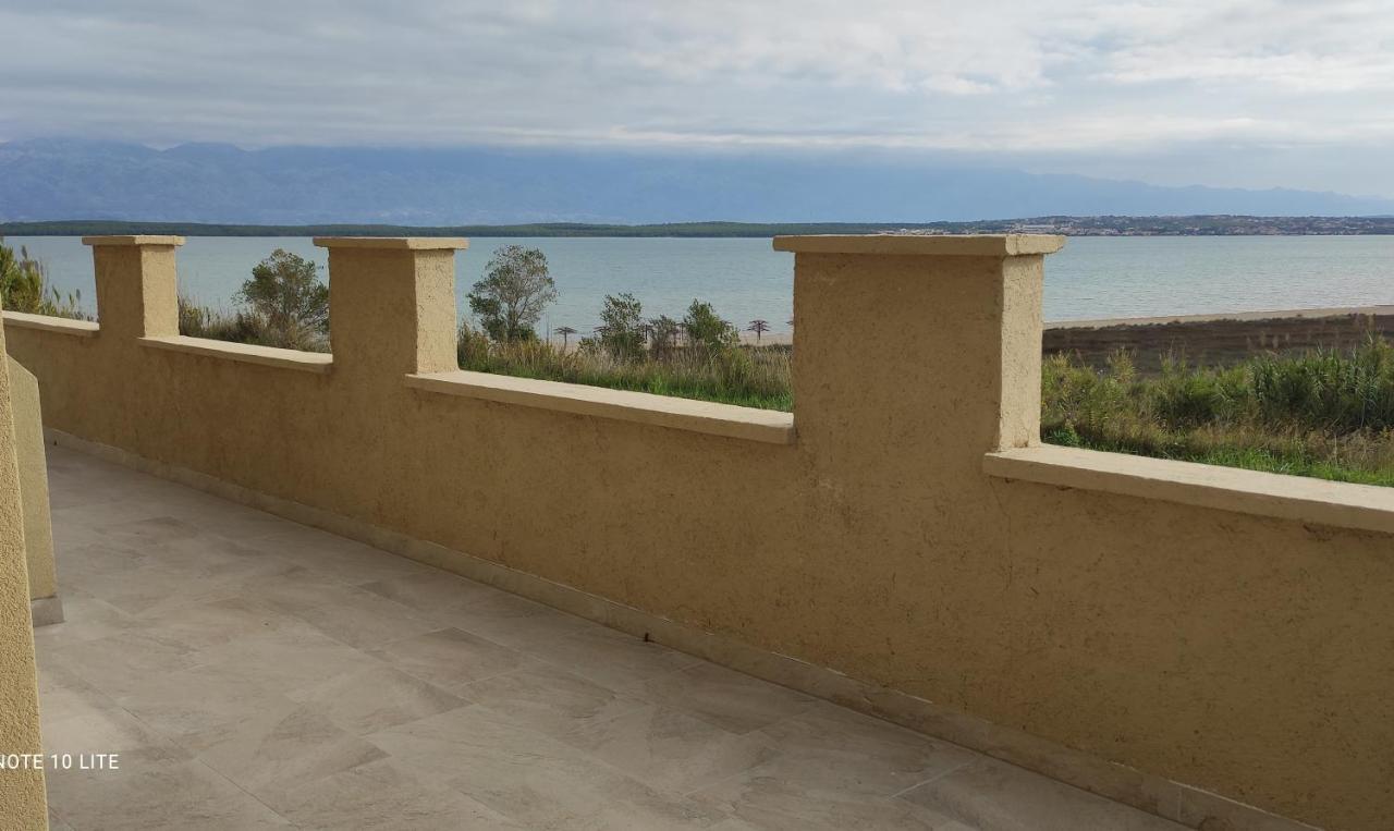 Villa Baric Nin Luaran gambar